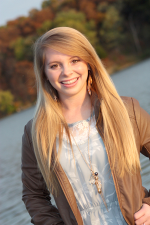 Kaitlyn_5398-Web.jpg